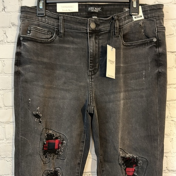 Judy Blue Destroyed Buffalo plaid patch skinny jeans-new - Picture 2 of 13